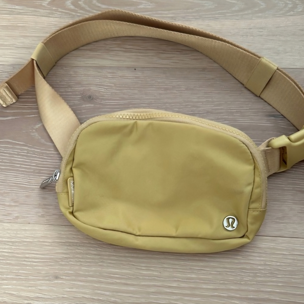 Lululemon Athletica Green Belt Bag